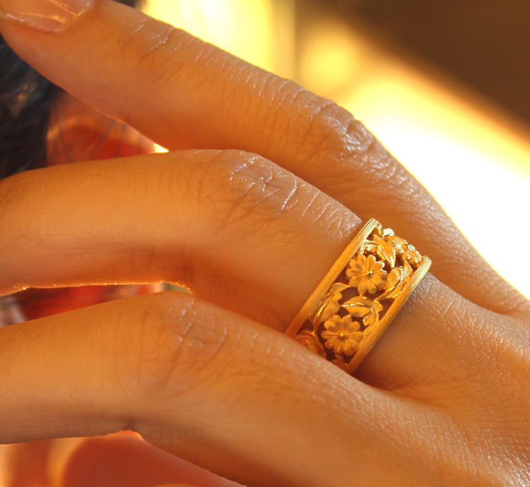 【楽天市場】純金 24K 指輪 コスモス フラワー 花 リング レディース 女性 イエローゴールド 記念日 誕生日 贈物 24金 ジュエリー