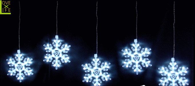 【LEDモチーフ】【20 】LED　スノーフレーク5連【雪】【スノー】つららスノーフレークがお安くなって新登場♪かわいい雪の結晶で冬を楽しみましょう♪【2012年新作】【送料無料】【大人気】【イルミネーション】【クリスマス】【LED】【大人気】