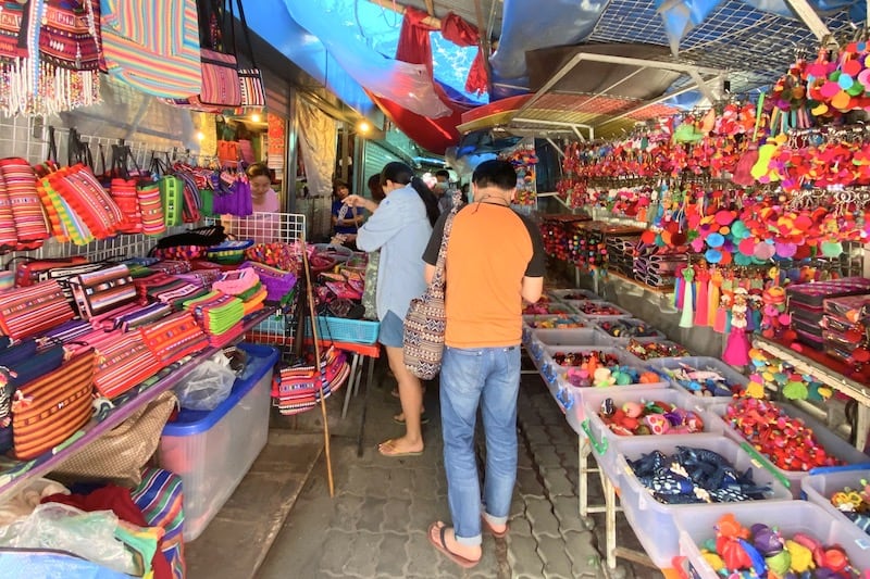 タイのモン族市場　2021年