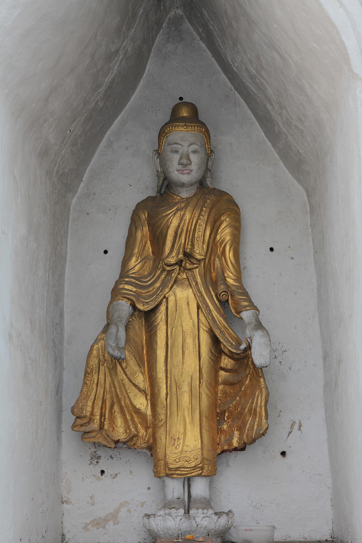 タイ チェンマイ、仏教寺院ワット・ブッパラムの仏陀立像