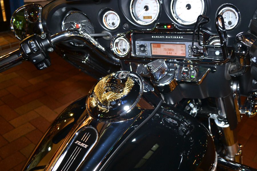 Fairings スピードメーターカバーフロントインナーフェアリングハーレーツアーFLHX FLHT 2014-2021に適しています Speedometer Cover Front Inner Fairing Fit For Harley Touring FLHX FLHT 2014-2021
