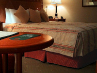 ホテルのベッドスカート画像
