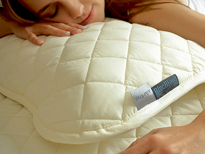 寝るマスク！花粉抑制効果89％以上　アレルラップ枕カバー