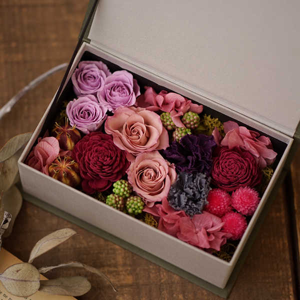 GROUND 【大切な女性に贈るおしゃれなお花のプレゼント専門店】記念日やプロポーズ、告白に