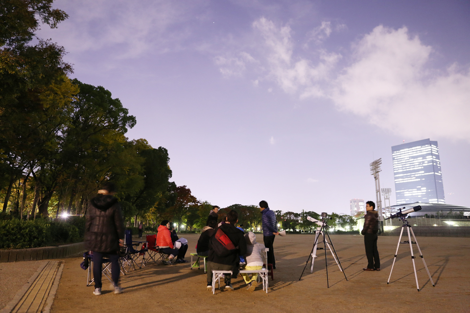 本日も大阪城にて天体観測会開催です！
