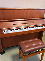 ヤマハピアノ　W103