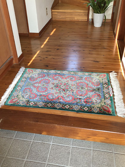 シルク100％のペルシャ絨毯、玄関マットサイズ