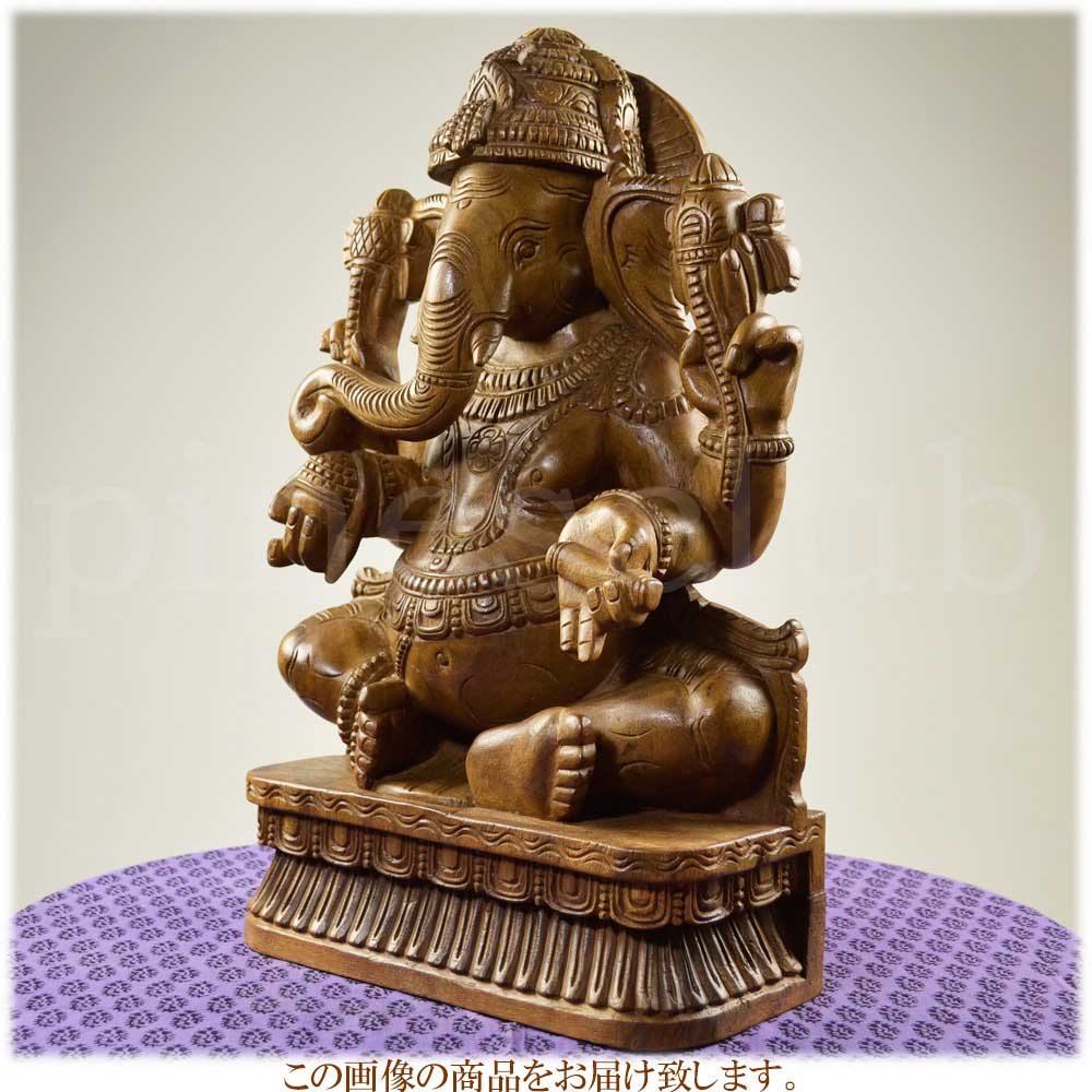 インドの木工芸品・本当にどっしりと大きく質感たっぷりのガネーシャです・デザインも良く彫りも丁寧な逸品です・手彫りの一点物です