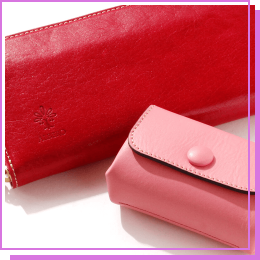 ピンク色の財布
